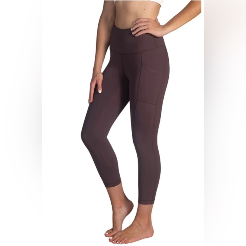 BNWT 90 degree by Reflex Capri leggings in Mountain Lilac